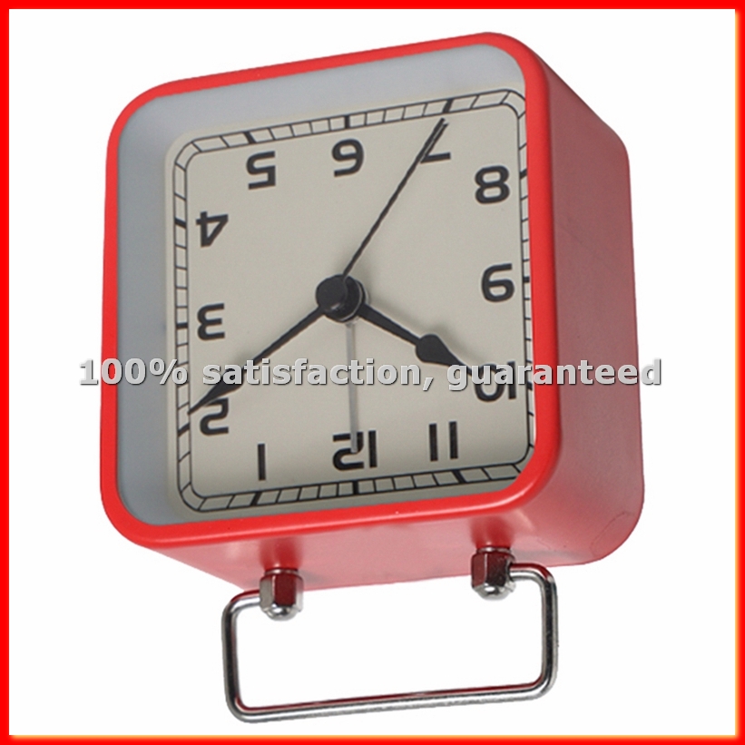 Small Metal Square Alarm Clock - Watches Original recensione e prezzo