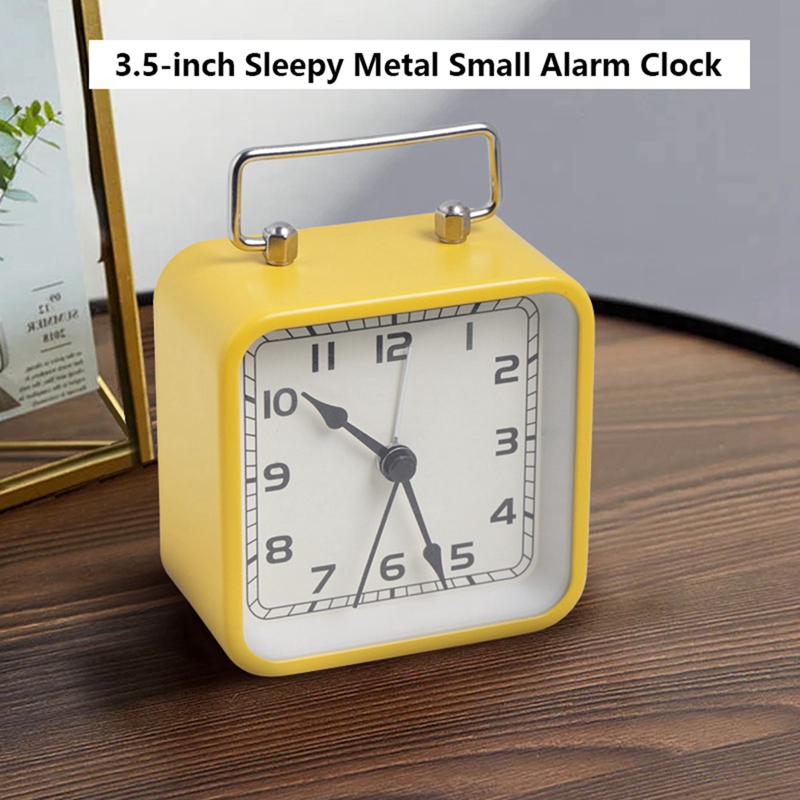 Small Metal Square Alarm Clock - Watches Original recensione e prezzo