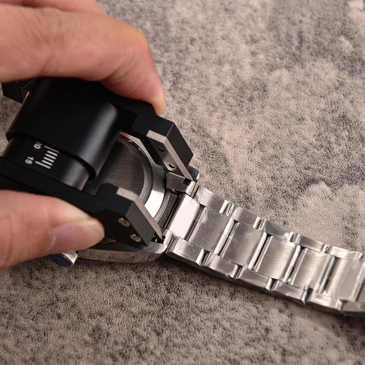 Elastic Ear Puller Watch Strap - Watches Omega recensione e prezzo